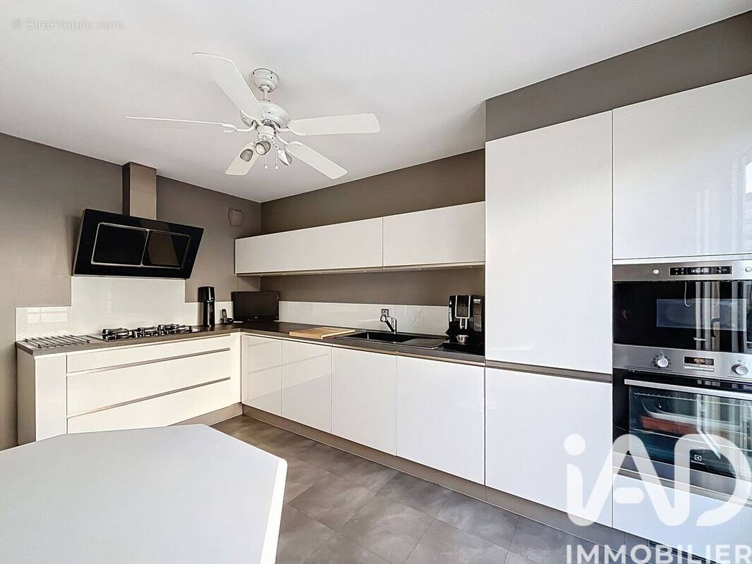Photo 1 - Appartement à VILLEURBANNE