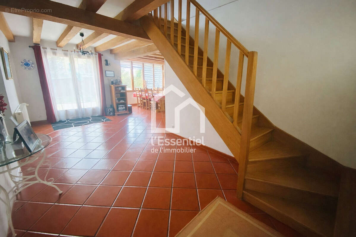Maison à VAUX-SUR-SEINE