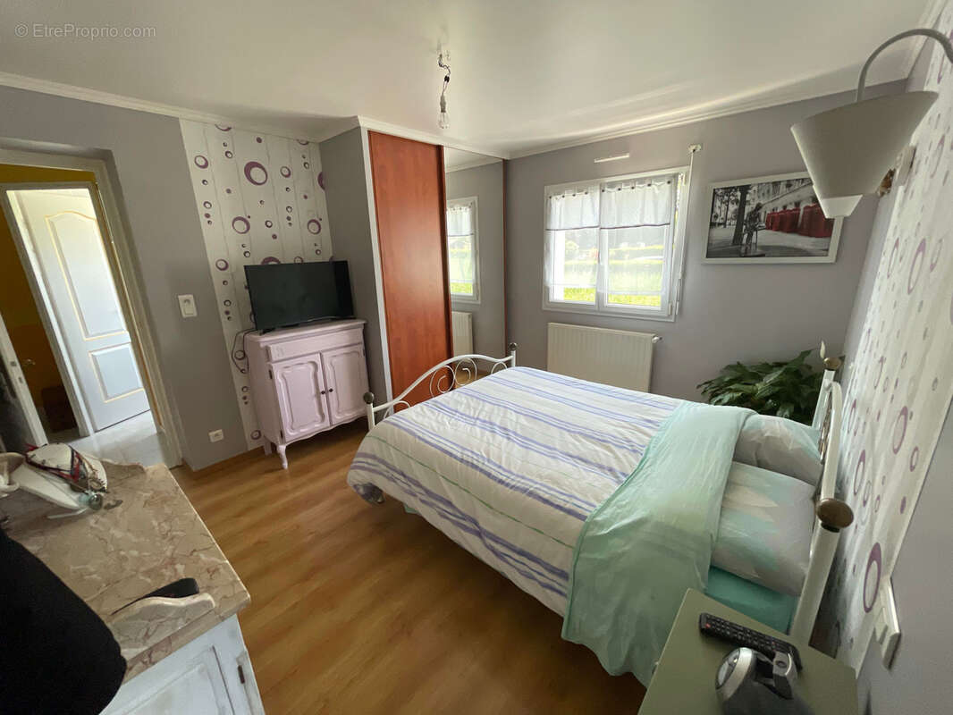 EXCLUSIVITÉ   Maison familiale de 116 m2 avec vie de plain-pied, sous-sol total et dépendances - photo 10