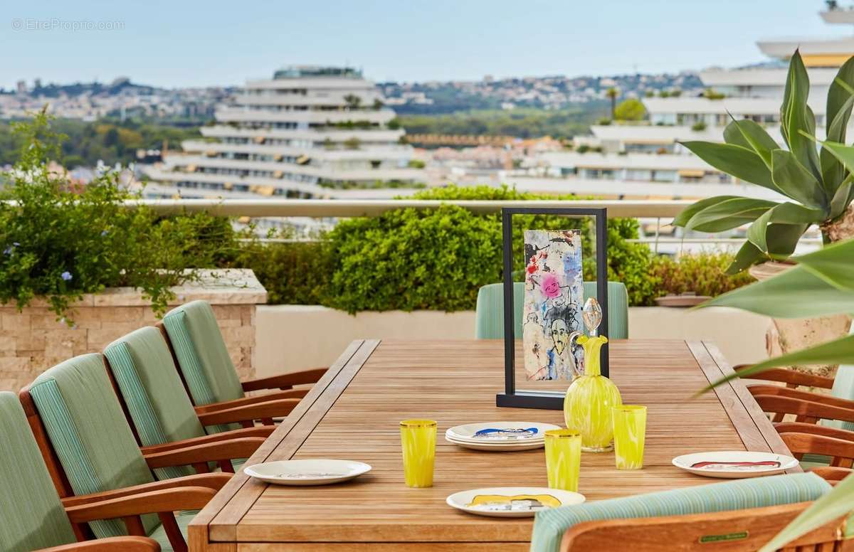 Appartement à VILLENEUVE-LOUBET