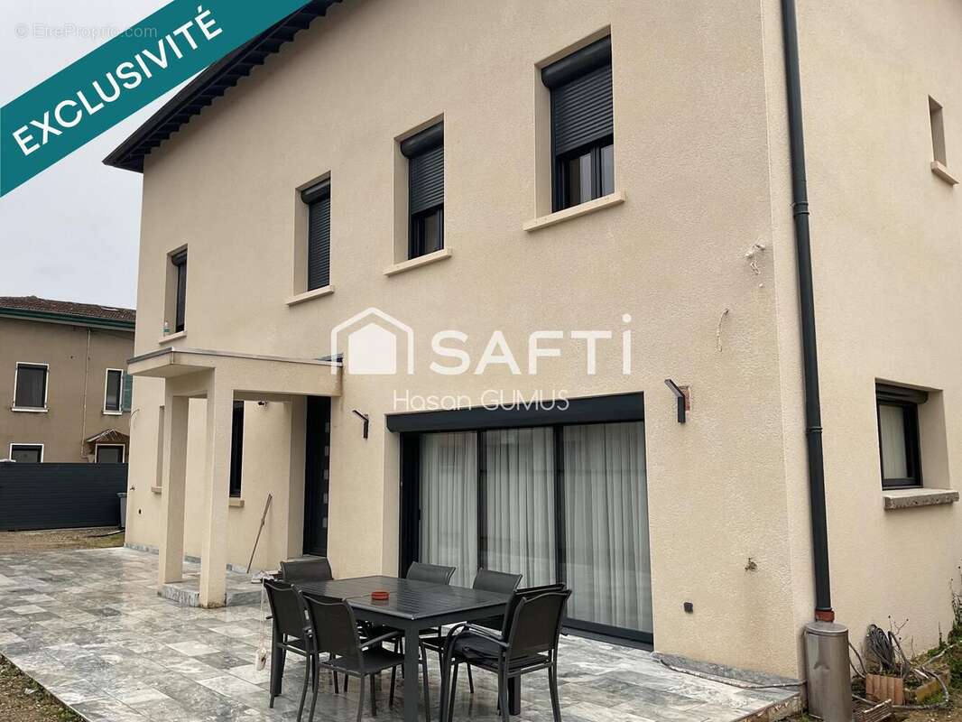 Photo 2 - Appartement à ESTRABLIN