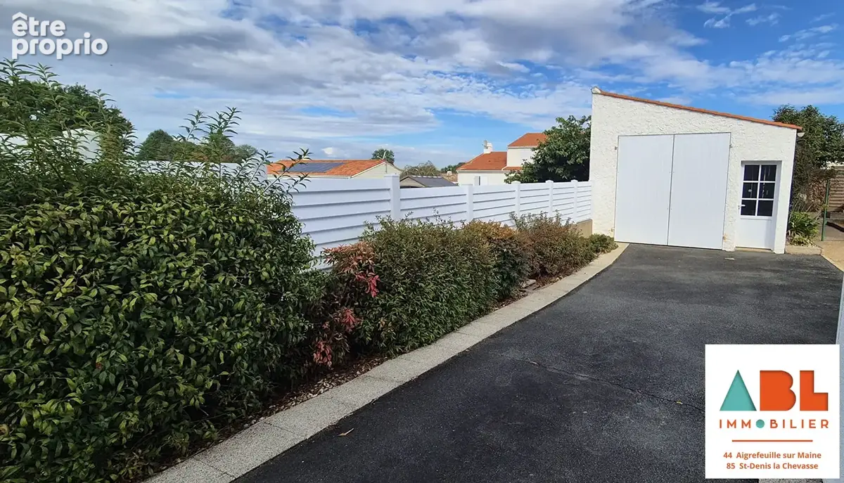 MOUILLERON-LE-CAPTIF ? Maison familiale de 134 m² - Bourg, commerces et écoles à pied - photo 10