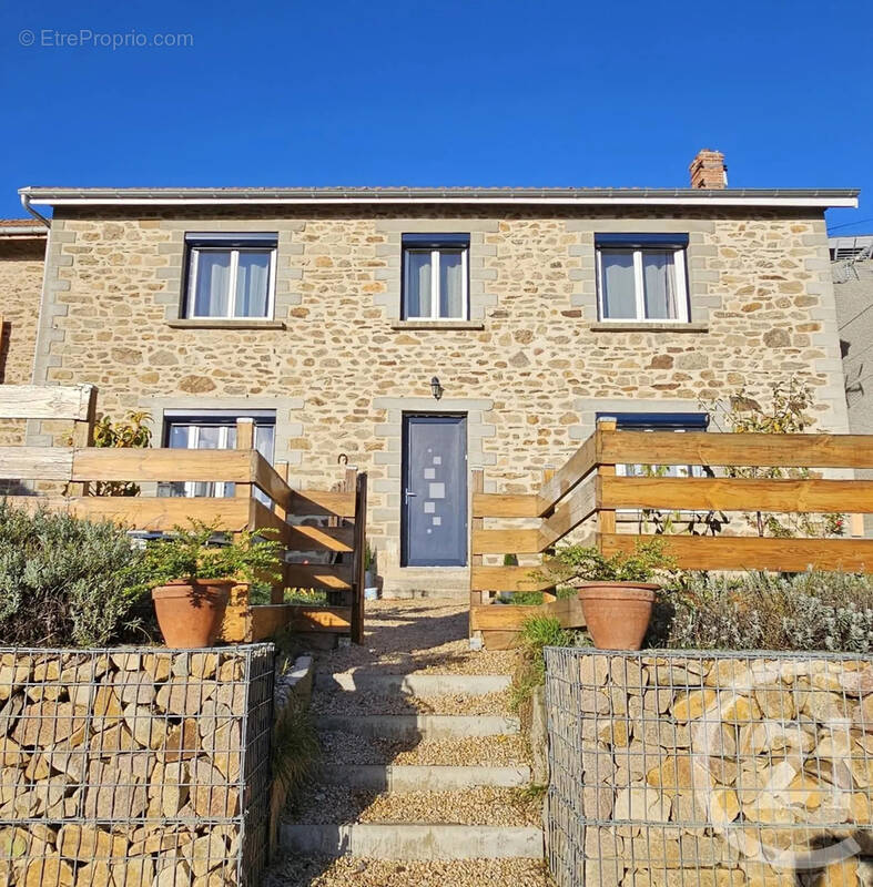 Maison à MERCOEUR
