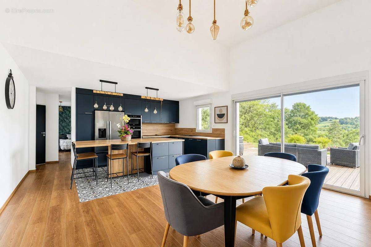 Maison à COULOUNIEIX-CHAMIERS