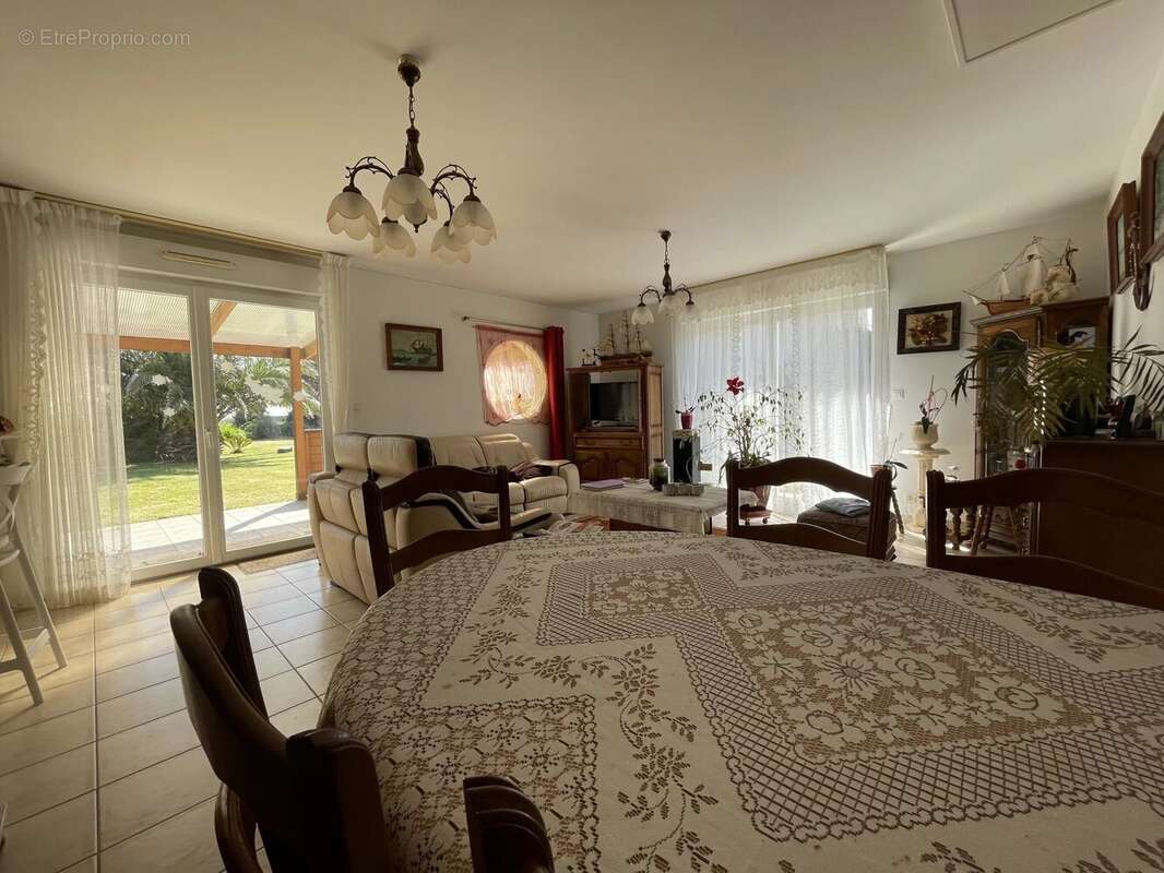 Maison à PLOUGUERNEAU