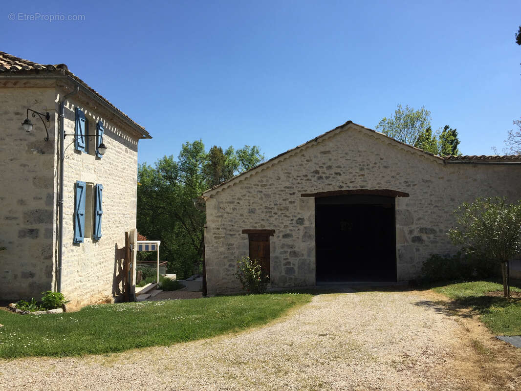 Maison à MONTCUQ