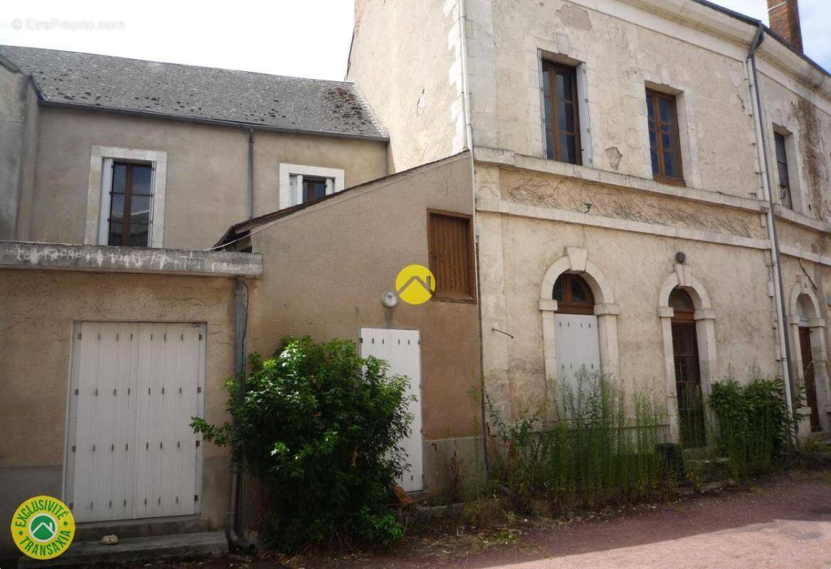 Maison à TOURNON-SAINT-MARTIN