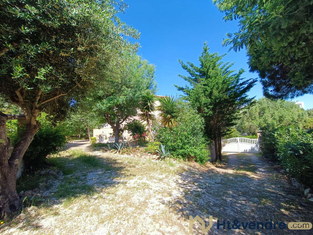 Maison à HYERES