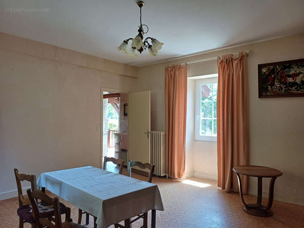 Maison à LARROQUE-TOIRAC