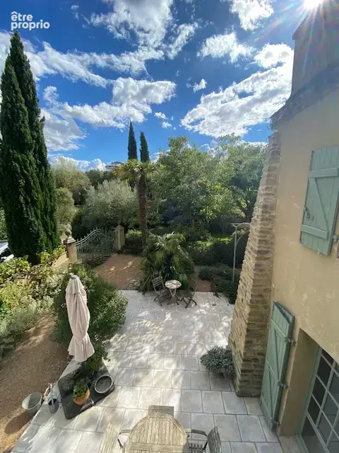 Dans un Domaine fortifiée médiéval, maison en pierres avec 249m2 habitables avec jardin privatif et paysagé - photo 31