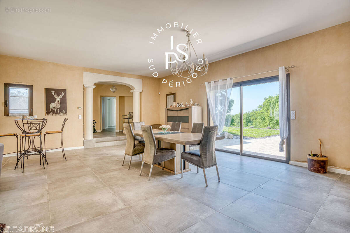 Maison à SAINTE-LIVRADE-SUR-LOT