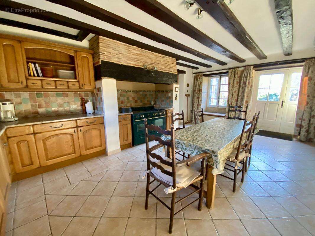 Belle maison en pierres avec piscine - photo 8