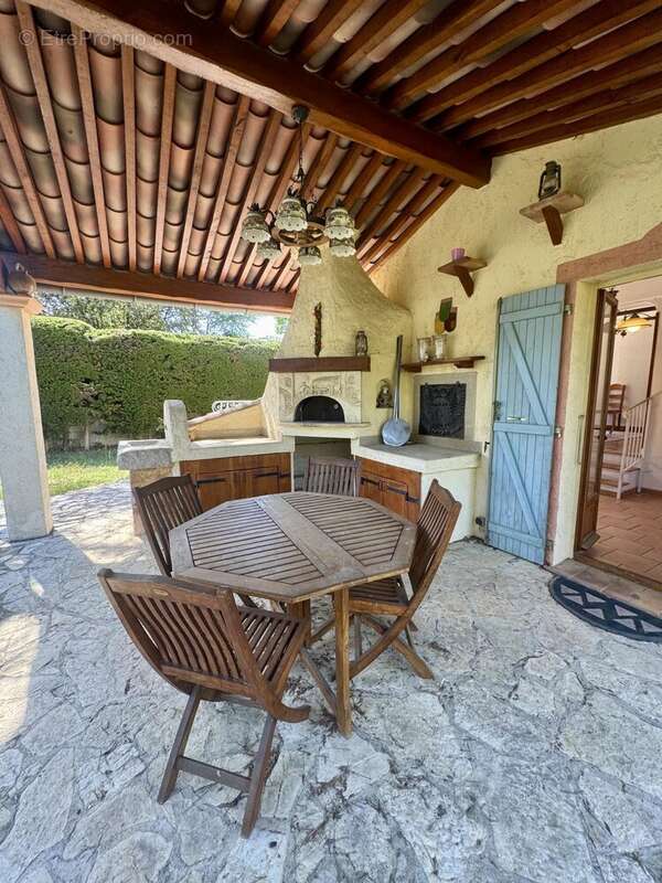 Maison à LEVENS