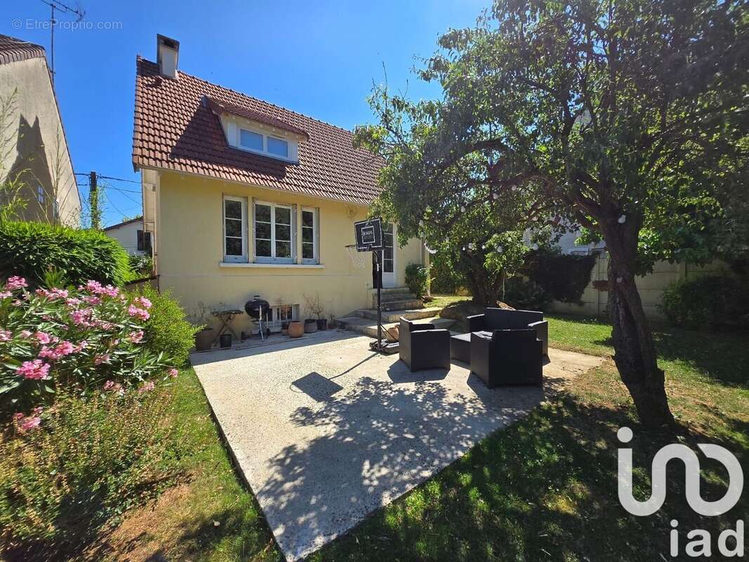 Photo 2 - Maison à BRUNOY