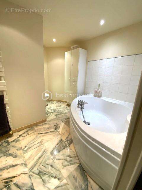 Maison à POIGNY-LA-FORET