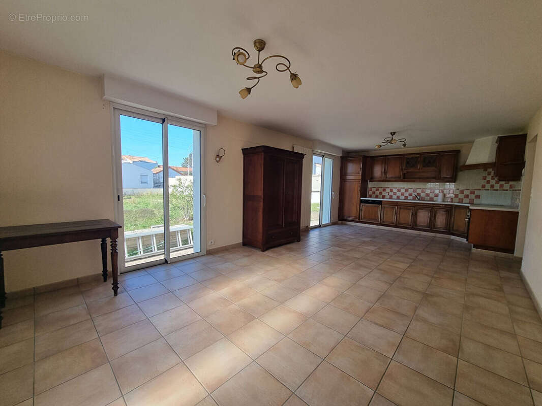 Maison à SAINT-SEBASTIEN-SUR-LOIRE