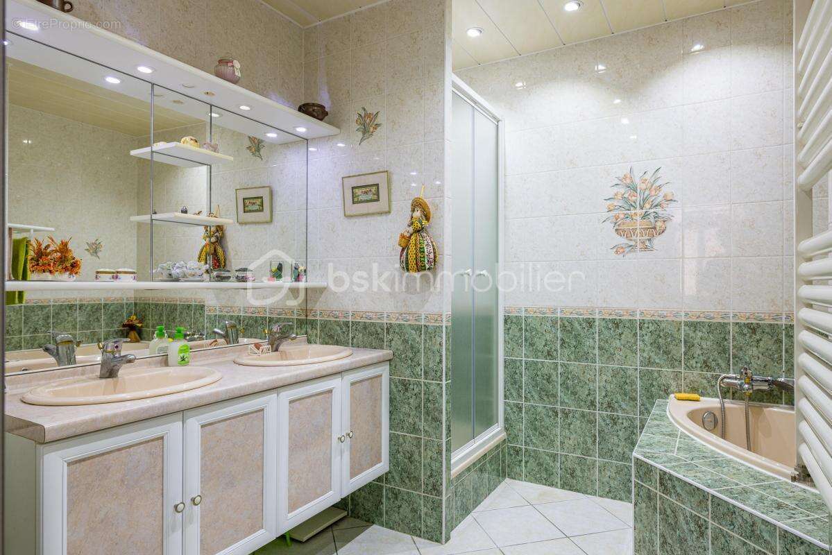 Maison à COURLON-SUR-YONNE