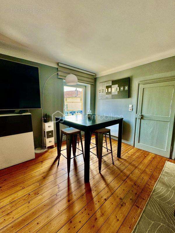 Appartement à COURCELLES-CHAUSSY