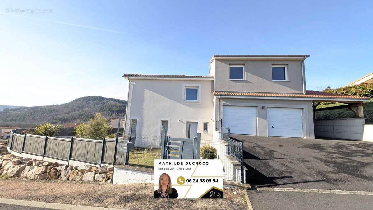 Maison à LA ROCHE-BLANCHE