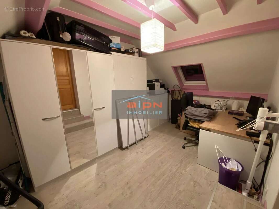 Maison à SAINT-ETIENNE-DU-ROUVRAY