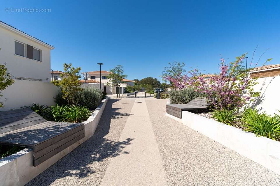 Terrain 550 m² à Teyran  - photo 3