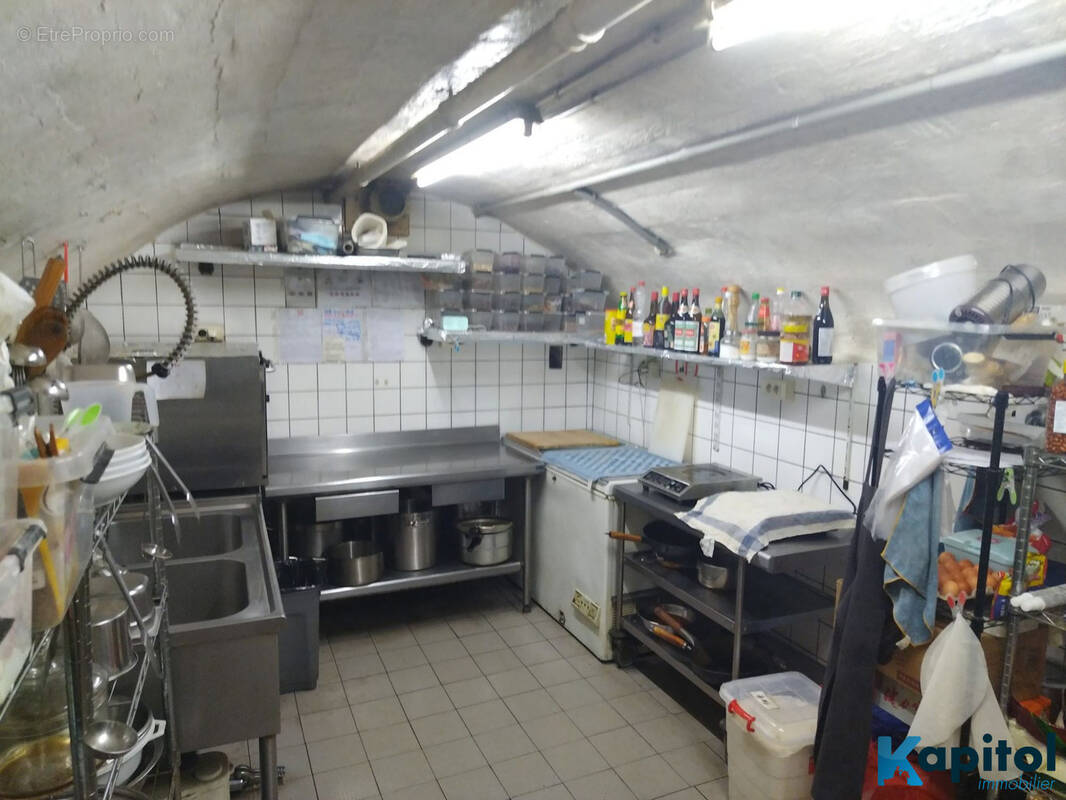 Autre à PARIS-9E