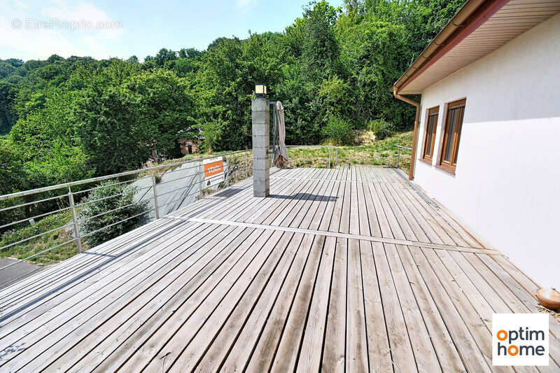Tres belle maison individuelle - 4 chambres - 2 salles de bain - 2 garages - terrain de 25 ares - photo 5