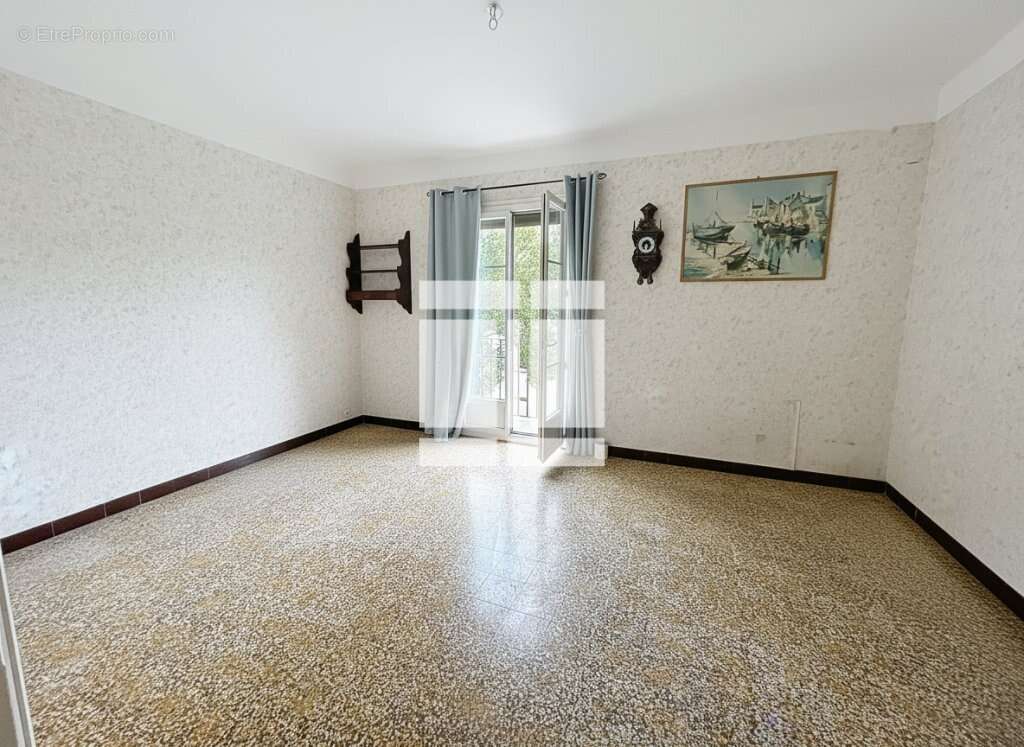 À VENDRE – F3 de 66 m² avec cave et parking - photo 3