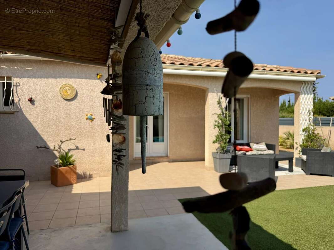 Superbe villa avec piscine sur belle parcelle de terrain arborée - photo 7