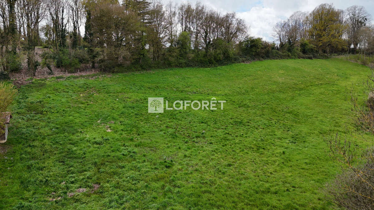 Terrain à CHATILLON-SUR-CHALARONNE