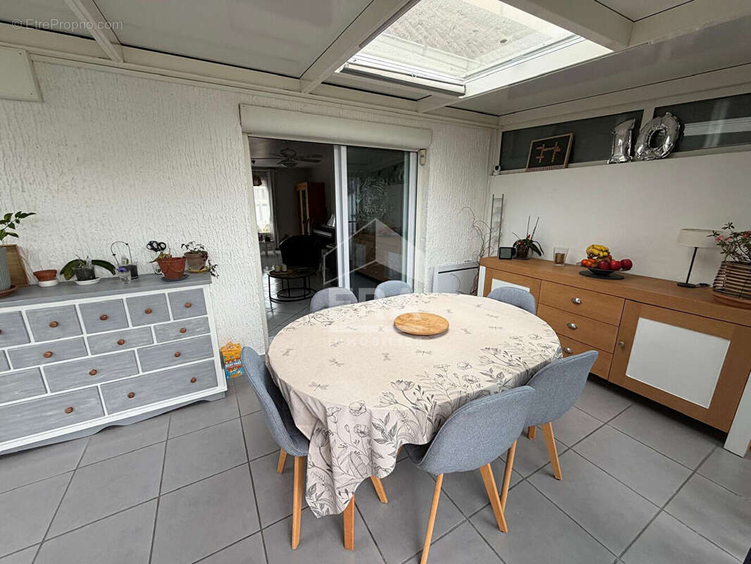 Maison à SAINT-CLAIR-DE-LA-TOUR