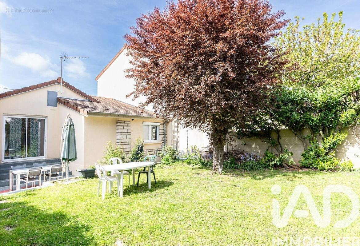 Photo 1 - Maison à SAVIGNY-SUR-ORGE