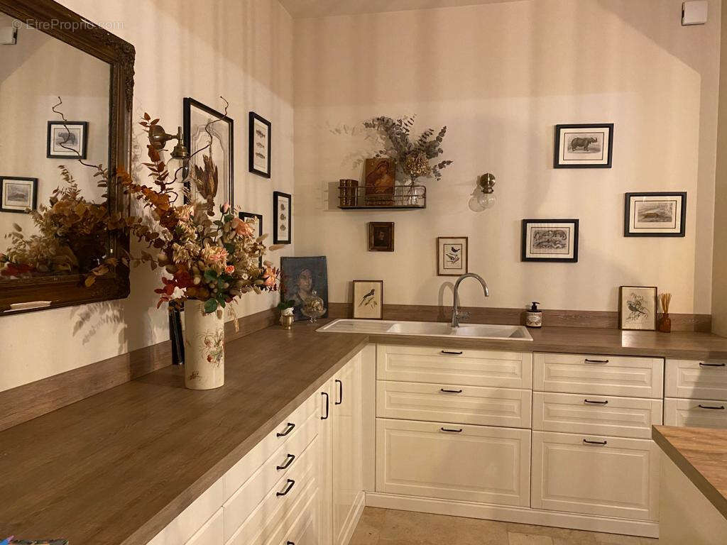 Maison à SAINT-PRYVE-SAINT-MESMIN