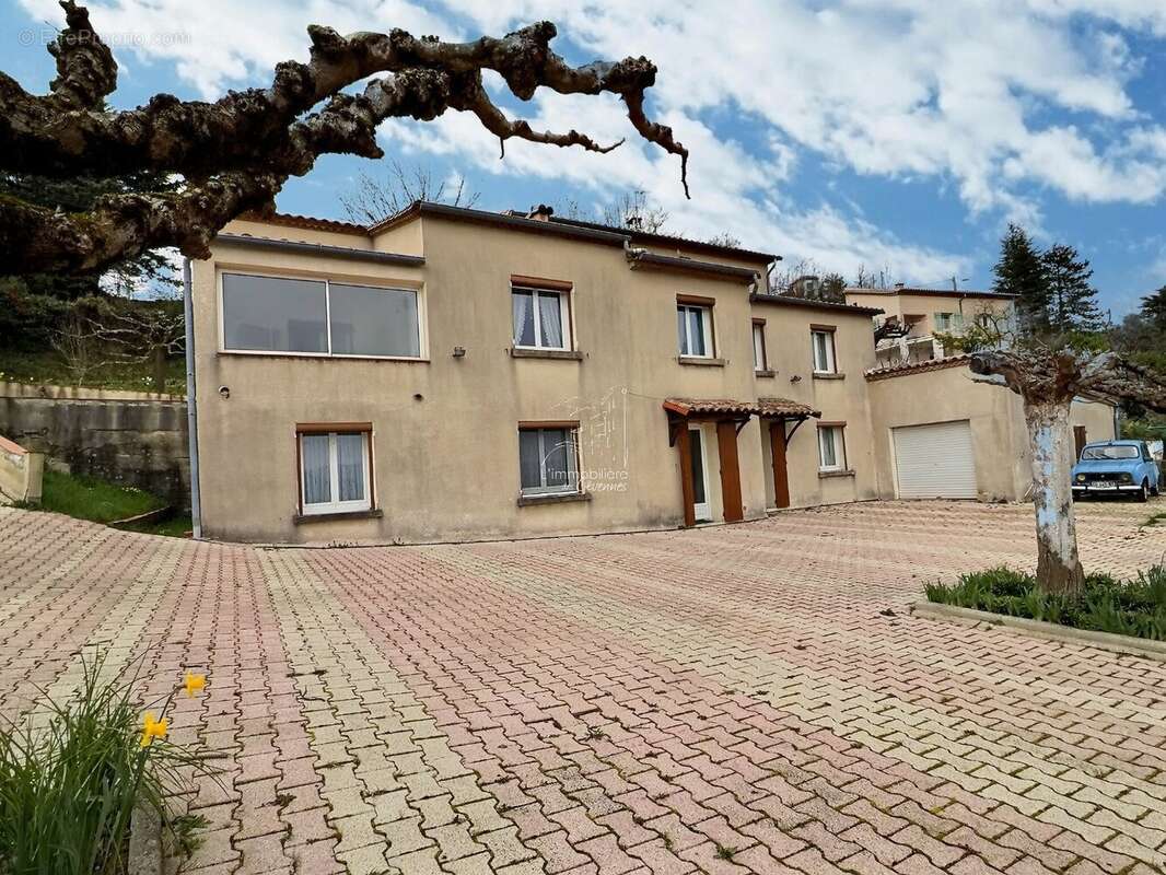 Maison à AVEZE