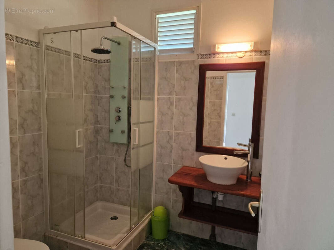 Maison à CAPESTERRE-DE-MARIE-GALANTE