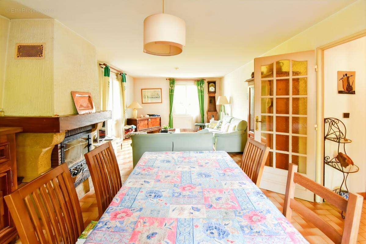 Maison à GUILHERAND-GRANGES