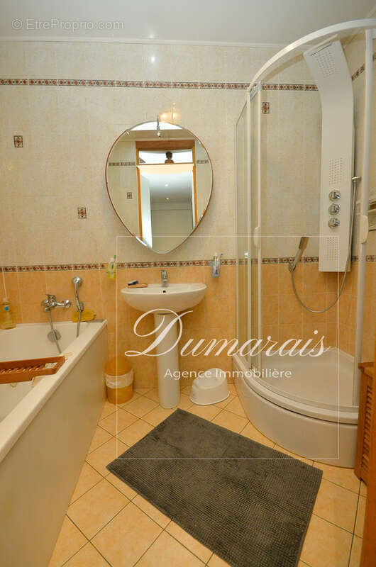 Appartement à PARIS-4E