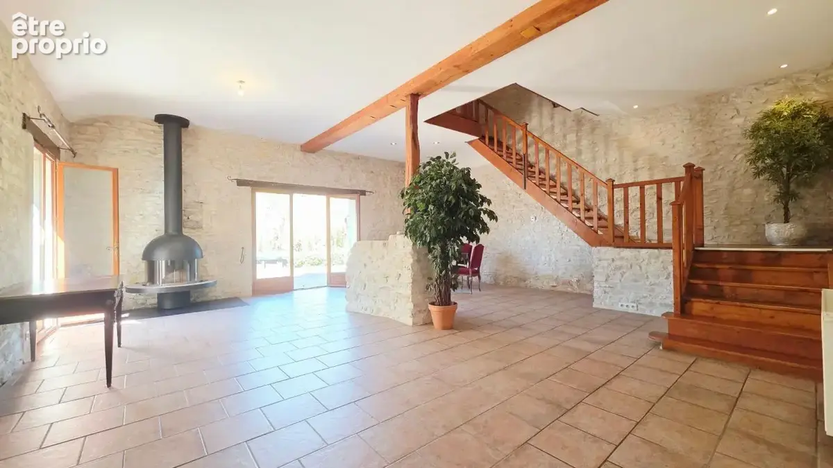 Maison  avec studio independant 165m²  6 pieces 4 chambres piscine - photo 2