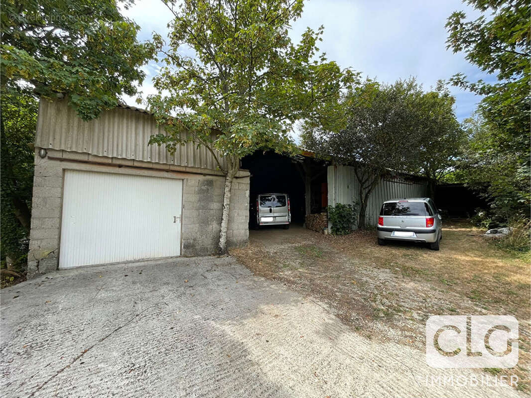 Maison à POULDREUZIC