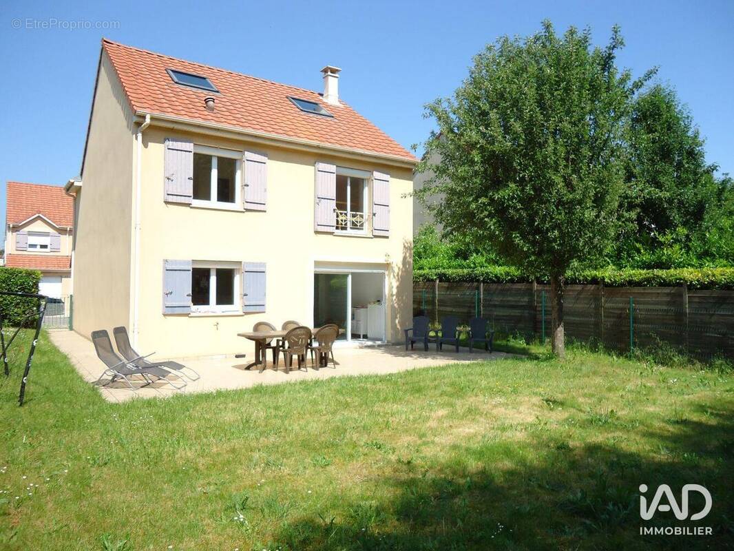 Photo 1 - Maison à SARCELLES