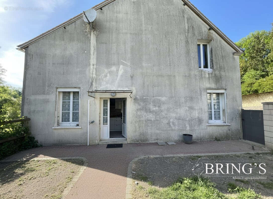 Maison à LE MELE-SUR-SARTHE