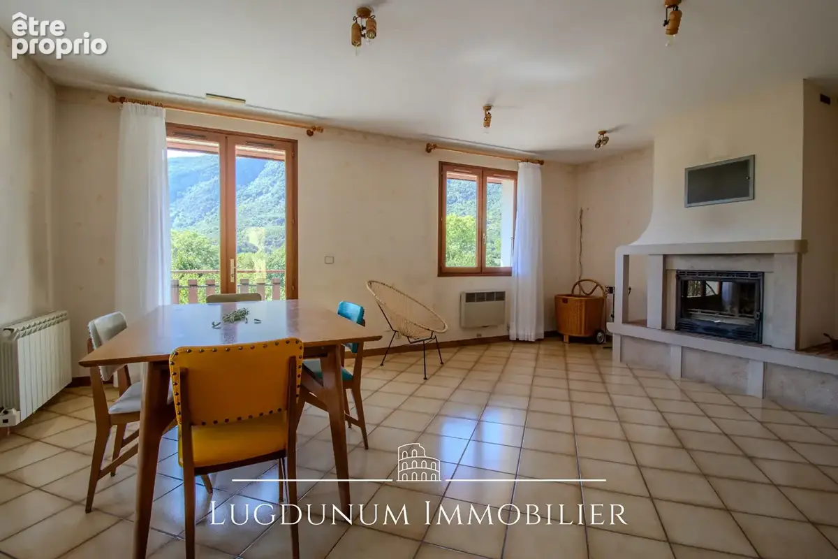 Maison 7 pièces avec Terrain sur Virieu Le Grand - photo 6