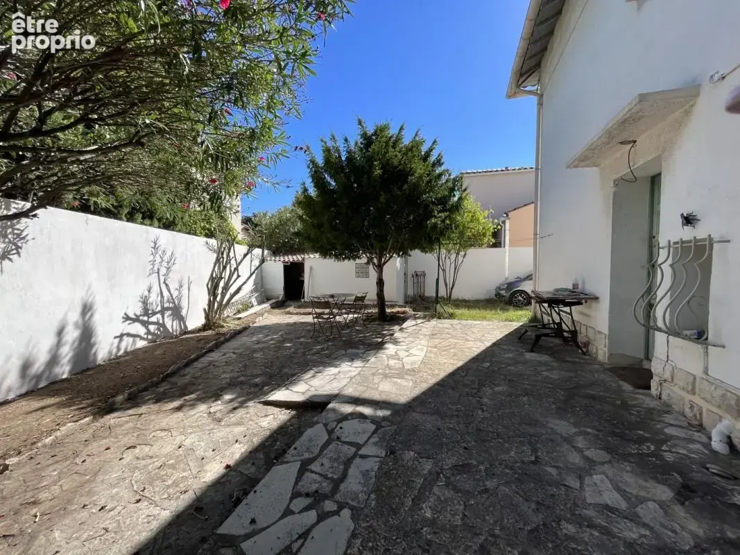 Maison 6 pièces 105 m² à vendre à Marseille-12e (13012) - photo 2