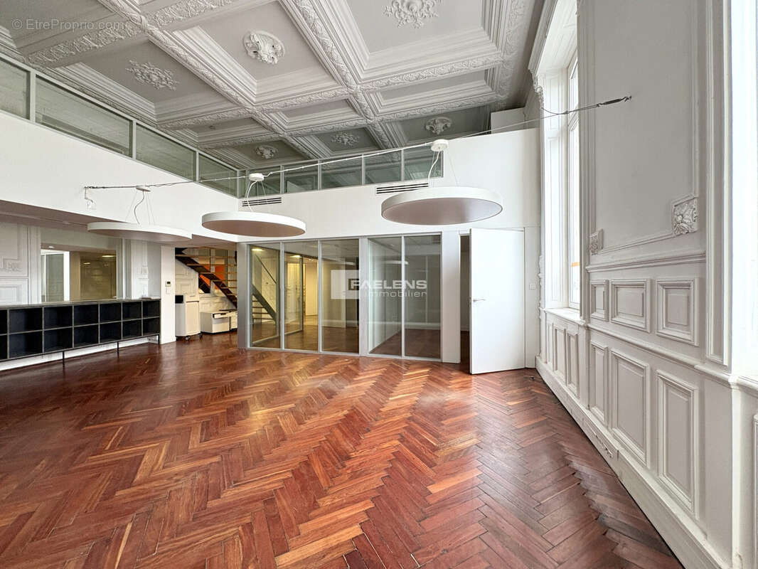 Commerce 220 m² à Lille  - photo 3