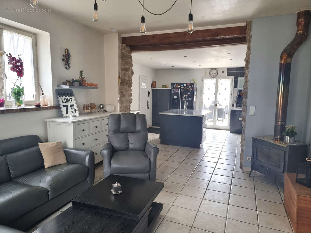 Maison à LIVRY-SUR-SEINE