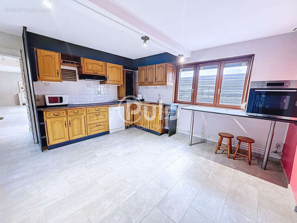 Maison à ESTREES-LES-CRECY