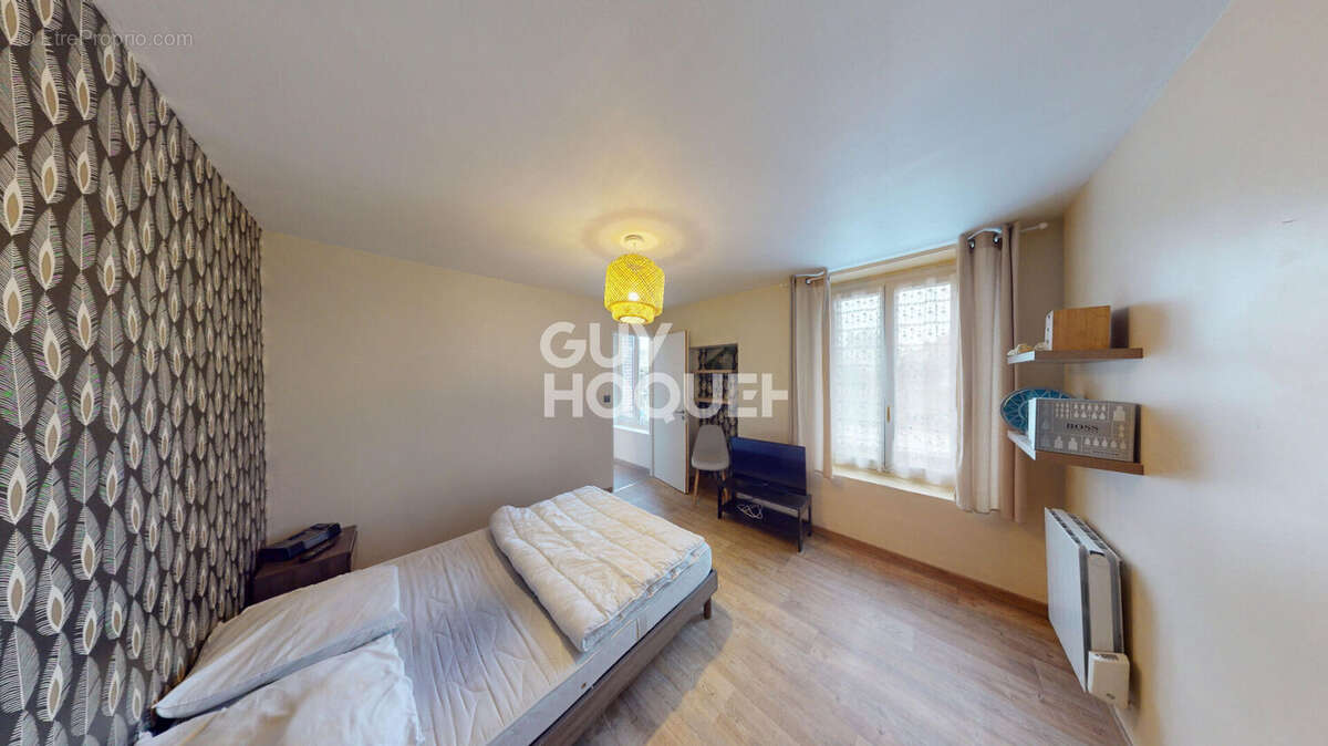 Maison à FLEURY-LA-VALLEE