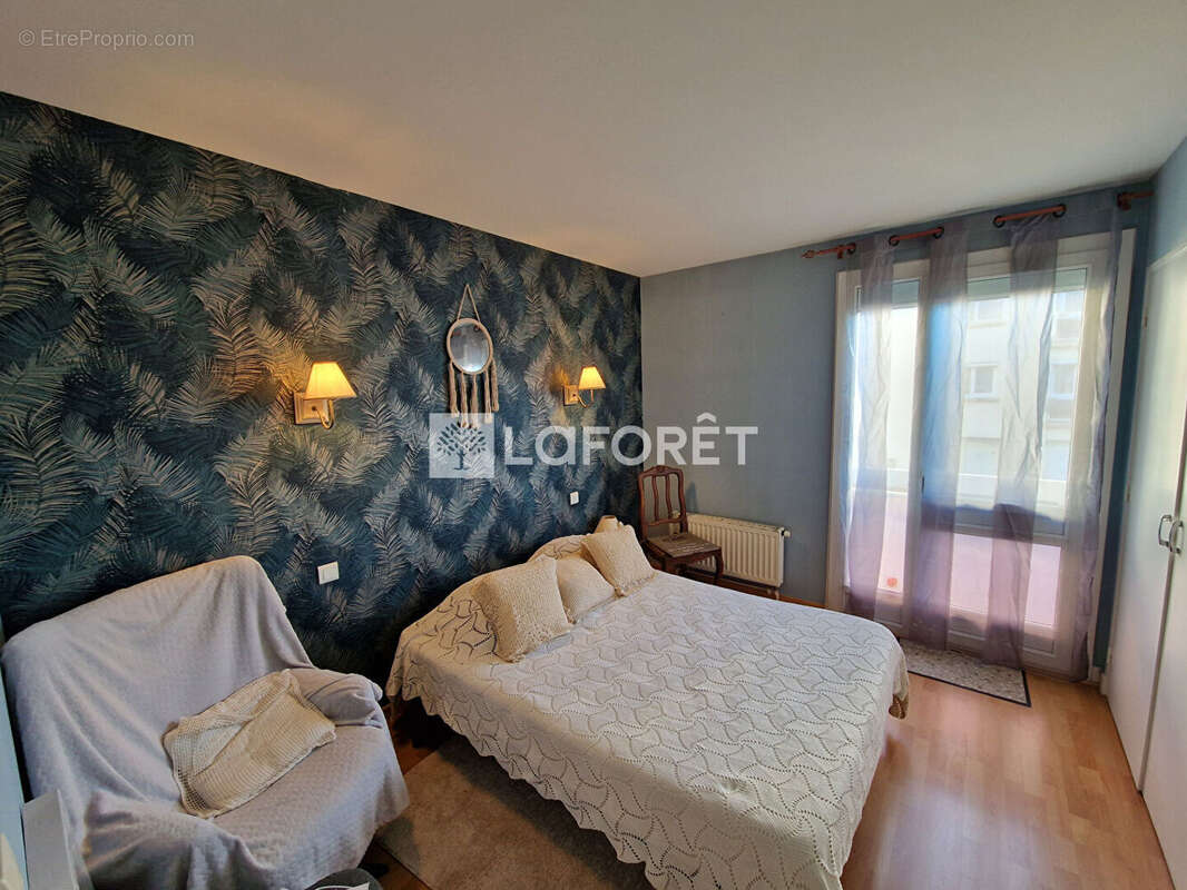 Appartement à ONET-LE-CHATEAU