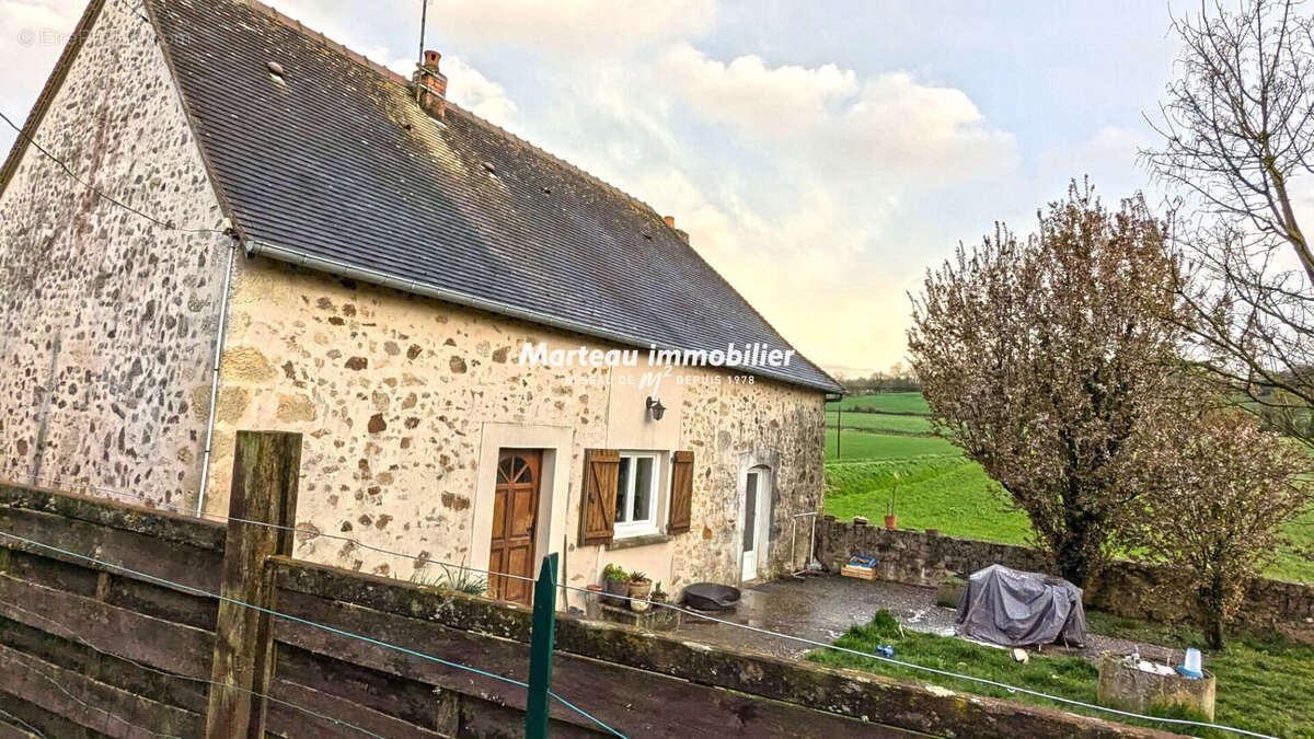 Maison à NEUVY-EN-CHAMPAGNE