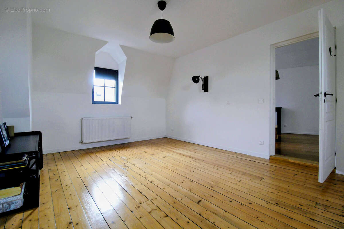 Maison à HOUDAN